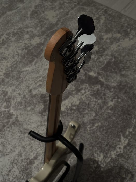 Yamaha BB424 Бас гитара