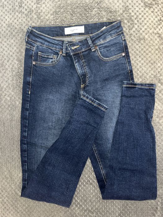 Тъмно сини дънки на марката Reserve