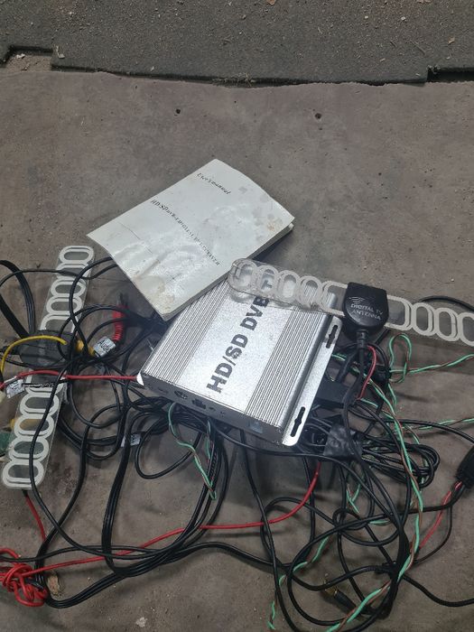 Цифров тв.тунер за автомобил