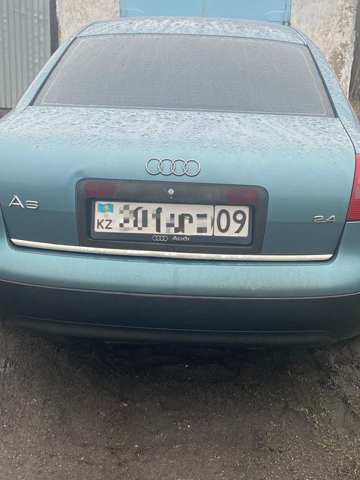 Продаю Ауди А6 1997 год