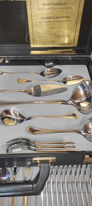 Tacamuri placate cu aur dur