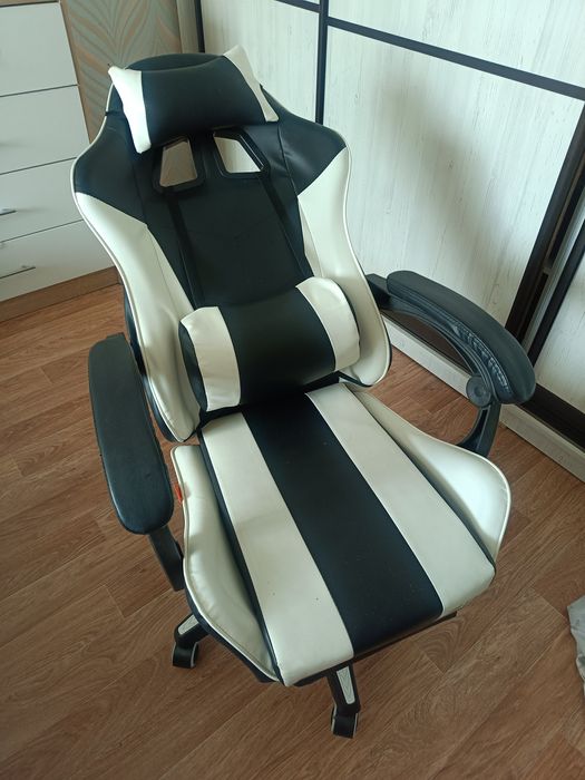 Продам игровое кресло