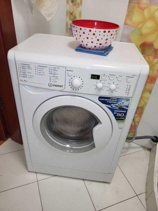 Стиральная машина Indesit IWSD6105