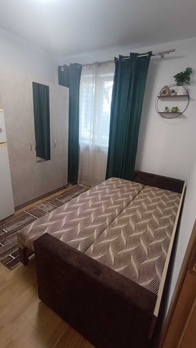 Inchiriez apartament cu 2camere str Oituz Marasesti