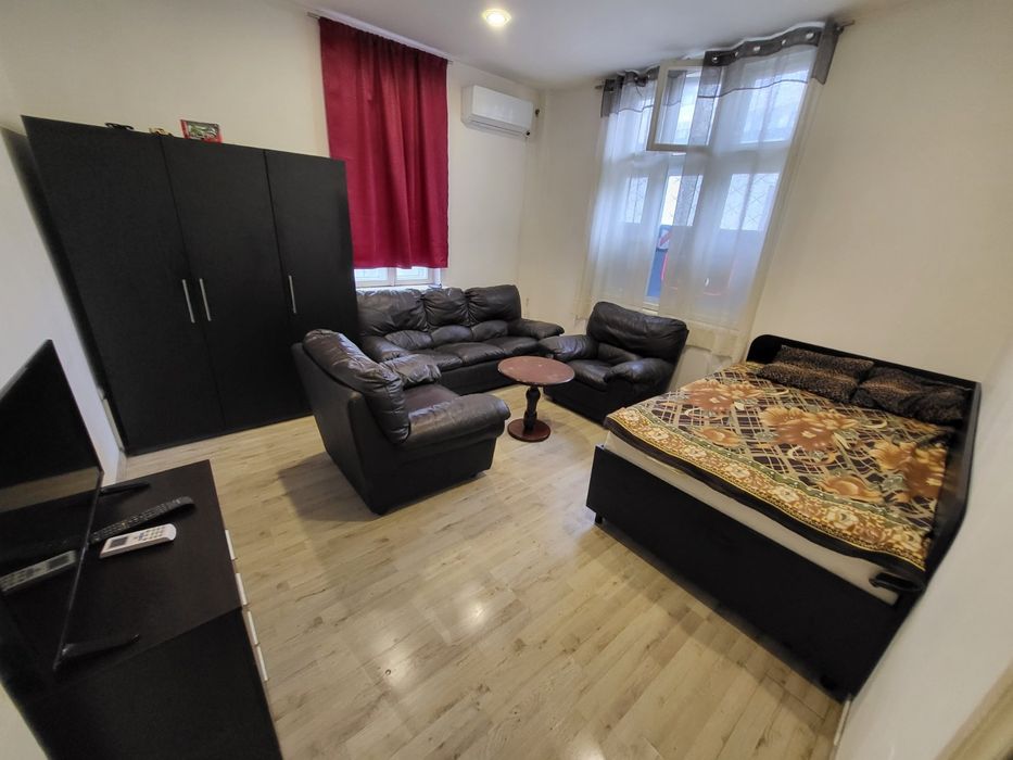 Дава се под наем  в Варна, Погреби - 30 кв.м за 270.3 € - Снимка #2