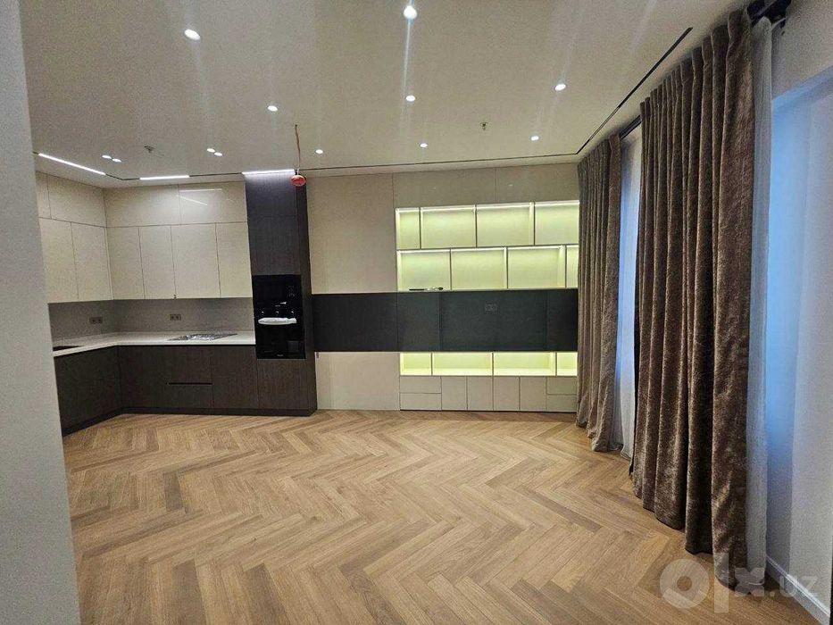 Продаётся 2-х  НОВОСТРОЙКА ЖК Akay City  Ориентир: ул К. Ниязова