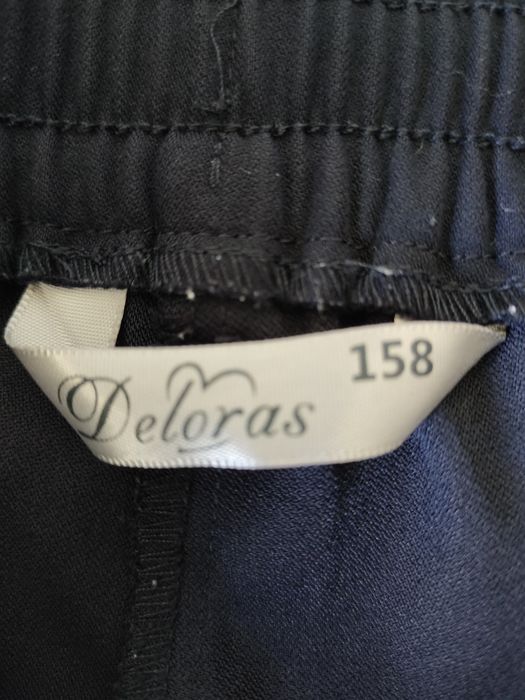 Школьные брюки для девочки Deloras  на рост 158 см