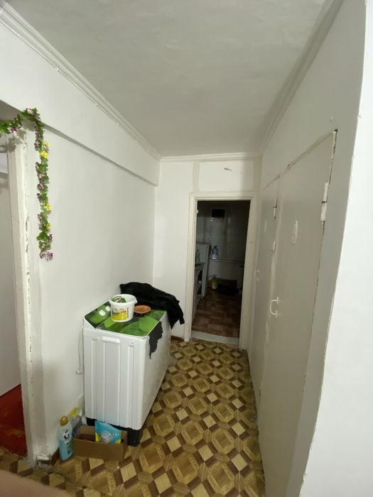 мкр.Ақмешіт 28 домнан 2-бөлмелі үй сатылады.