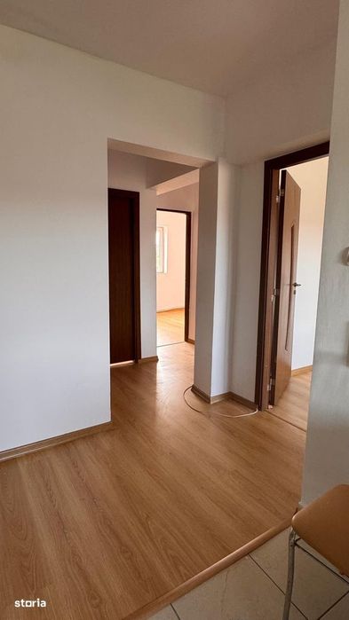 Apartament 3 camere, finisat, ideal locuit. Zona Unitatea Militara — fotografia 3
