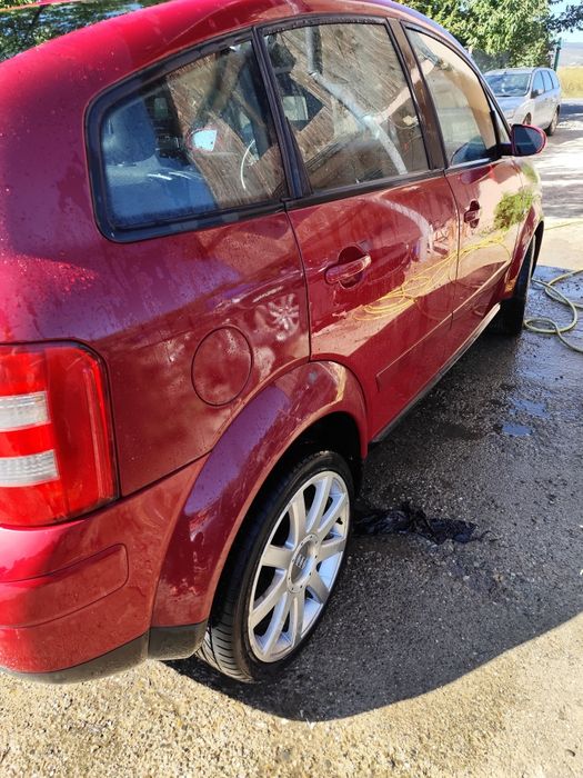 Vând Audi A2, diesel, consum fff mic. Preț 1850 euro