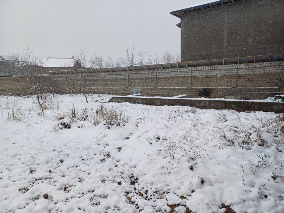 Yer sotiladi elitniy mahallada