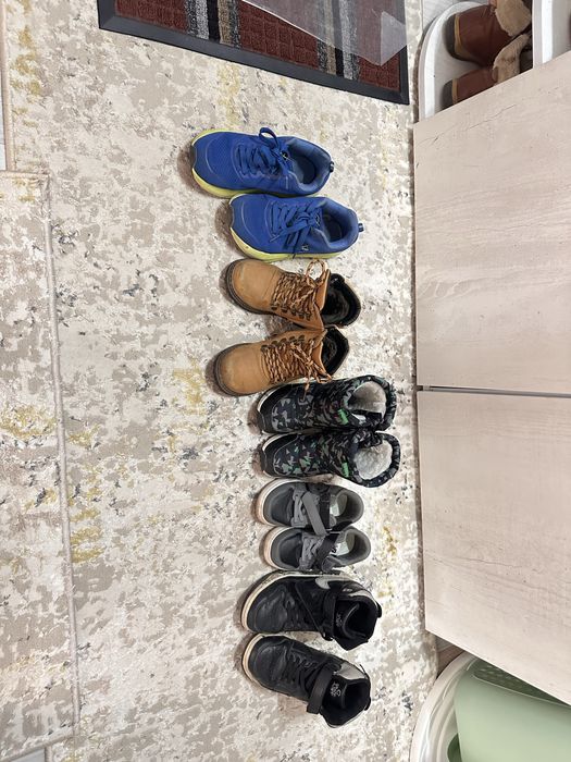 Продам обувь детскую