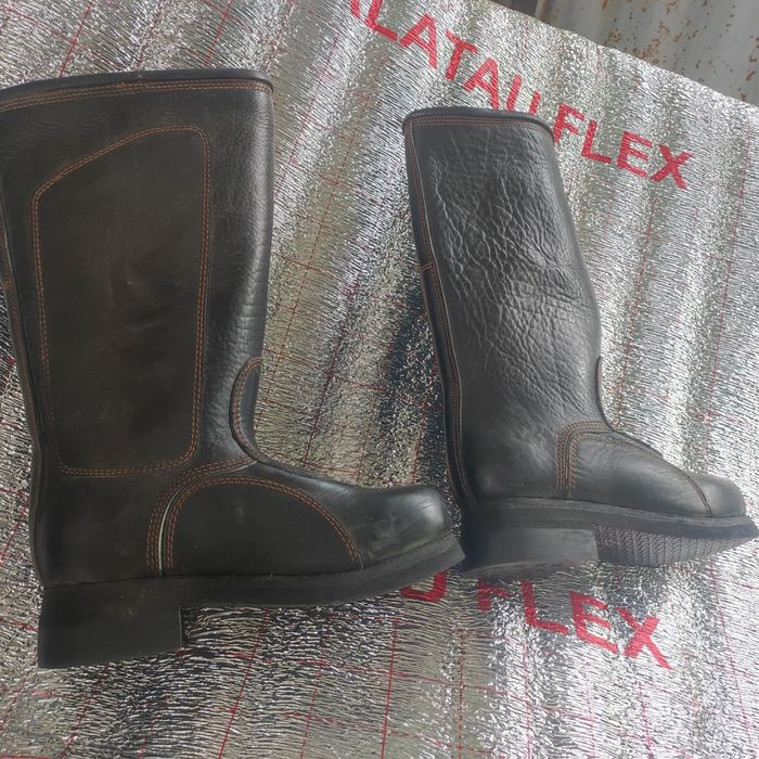 Срочно продам сапоги