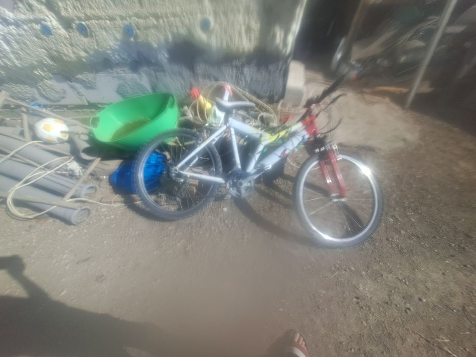 Bicicleta aproape noua o am de 5 luni