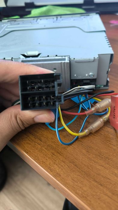 Kenwood KDC-120U – CD / USB / AUX – автомобилно радио