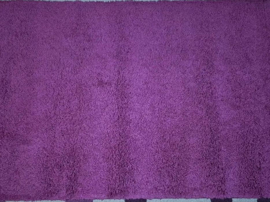 Carpete mov in stare foarte buna(80x150cm)