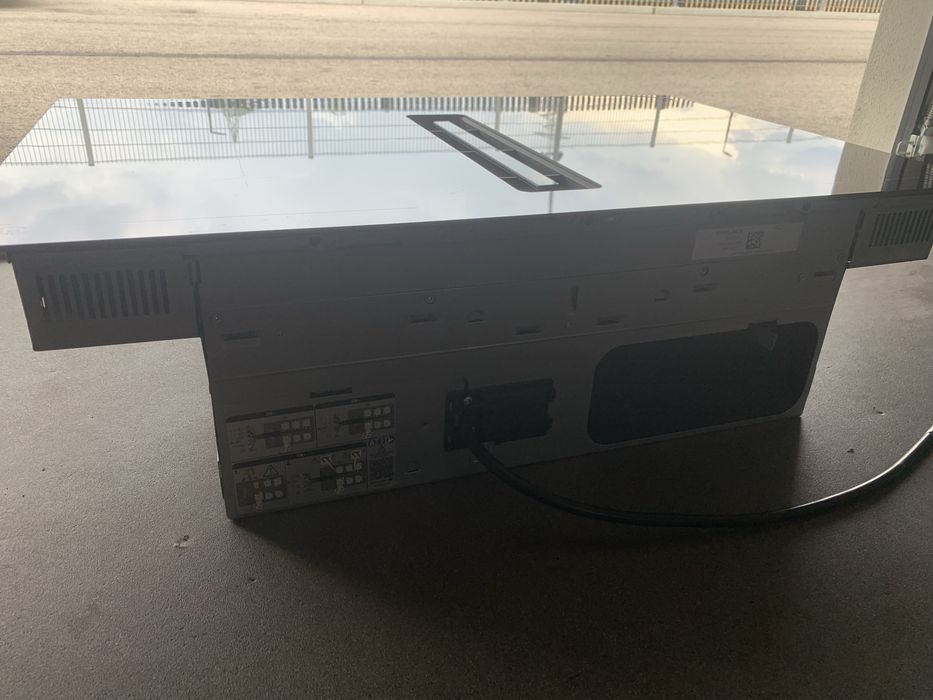 Plită Bosch cu hotă inclusă