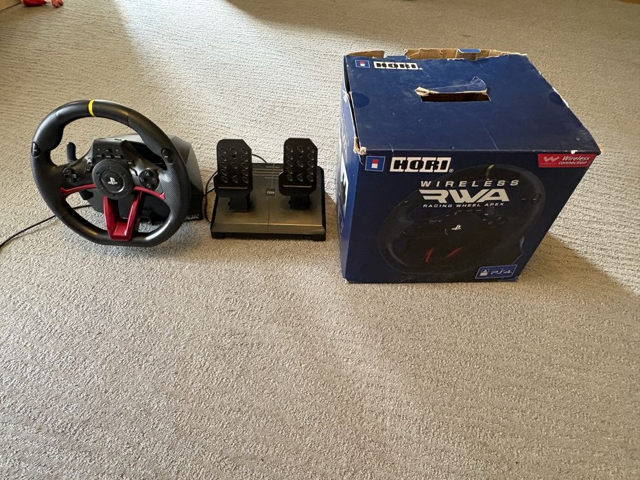 Vand volan gaming Hori (Racing Wheel Apex)