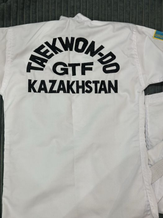 Продам кимоно новое