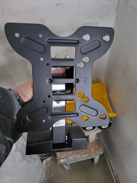 Кранштейн на телевизора