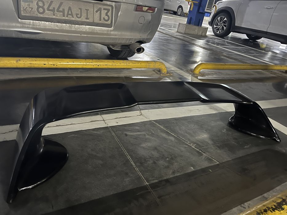 Спойлер на лансер 10