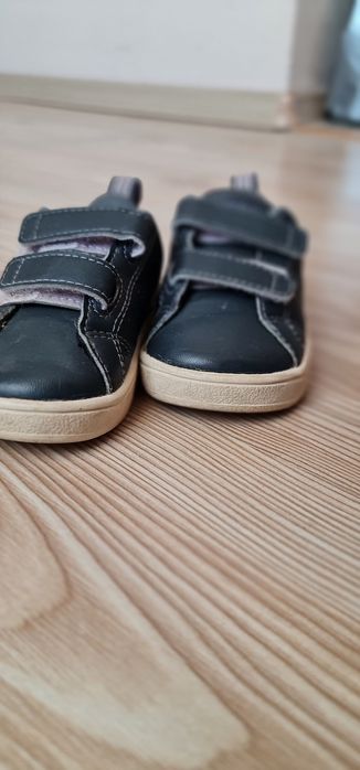 Бебешки обувки, ботушки и маратонки