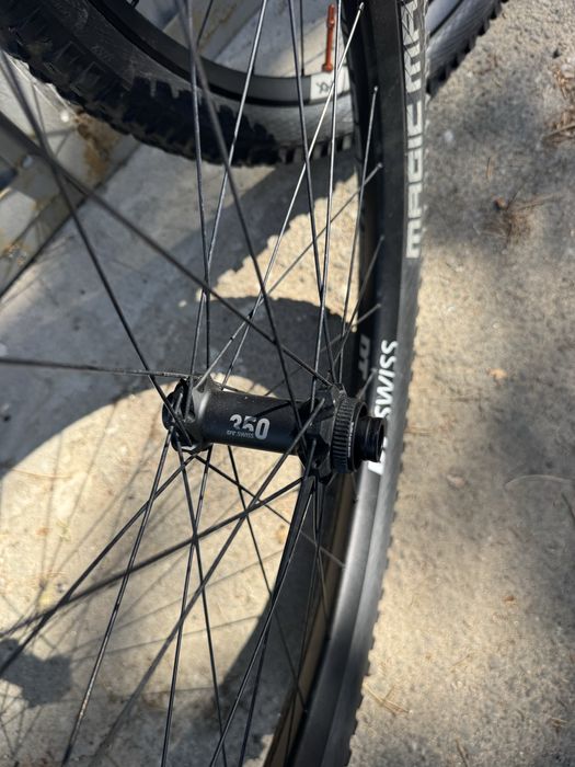 Vand roti 27.5”enduro DT Swiss XM 1700