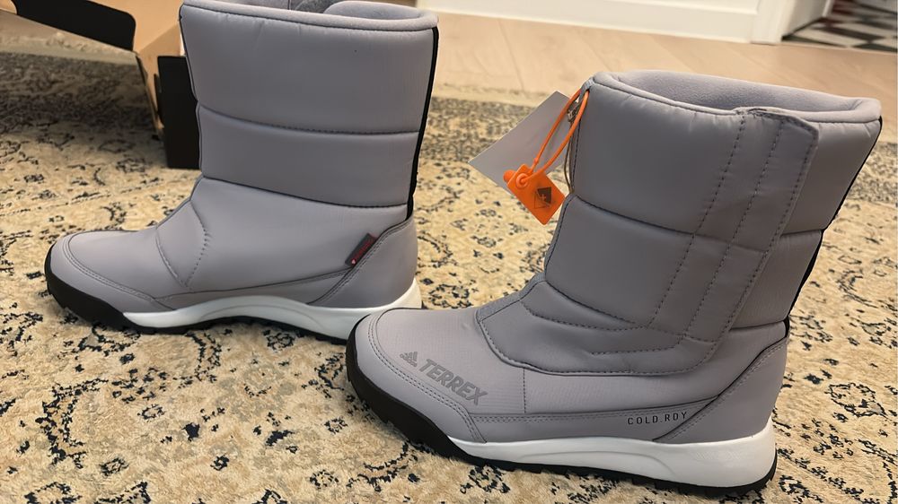 Сапоги дутые adidas продам новые