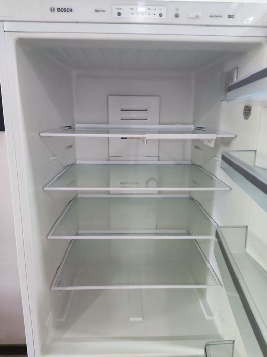 Холодильник bosch в хорошем состоянии 170на70на70