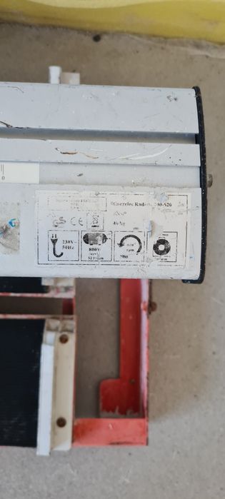 Masina de tăiat gresie și faianță cu apa