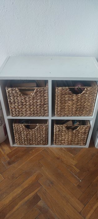 Шкафове, етажерки