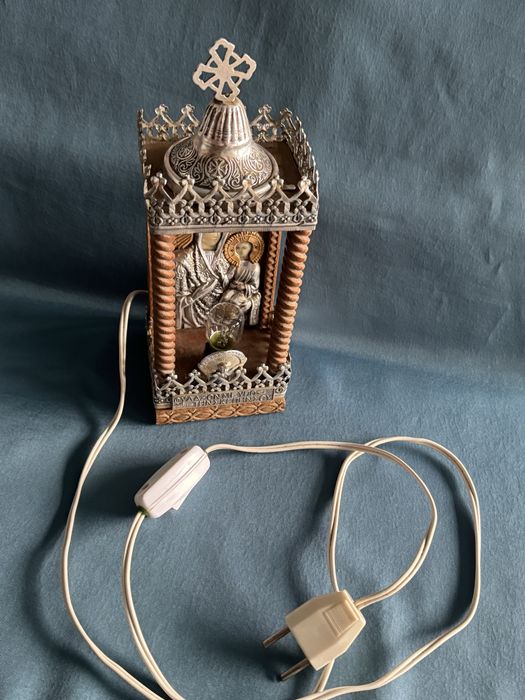 Светещ иконостас , икона , кандило