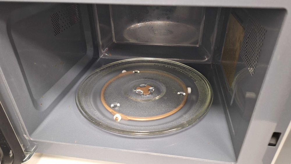 Cuptor cu microunde