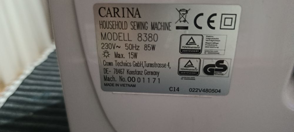 Mașina cusut Carina 8380