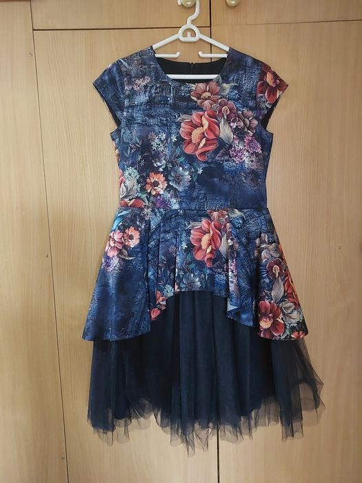 Разкошна рокля на Анисия,12г/152см и Подарък