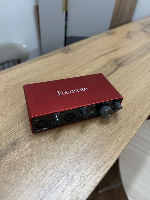 Focusrite Scarlett 2i2