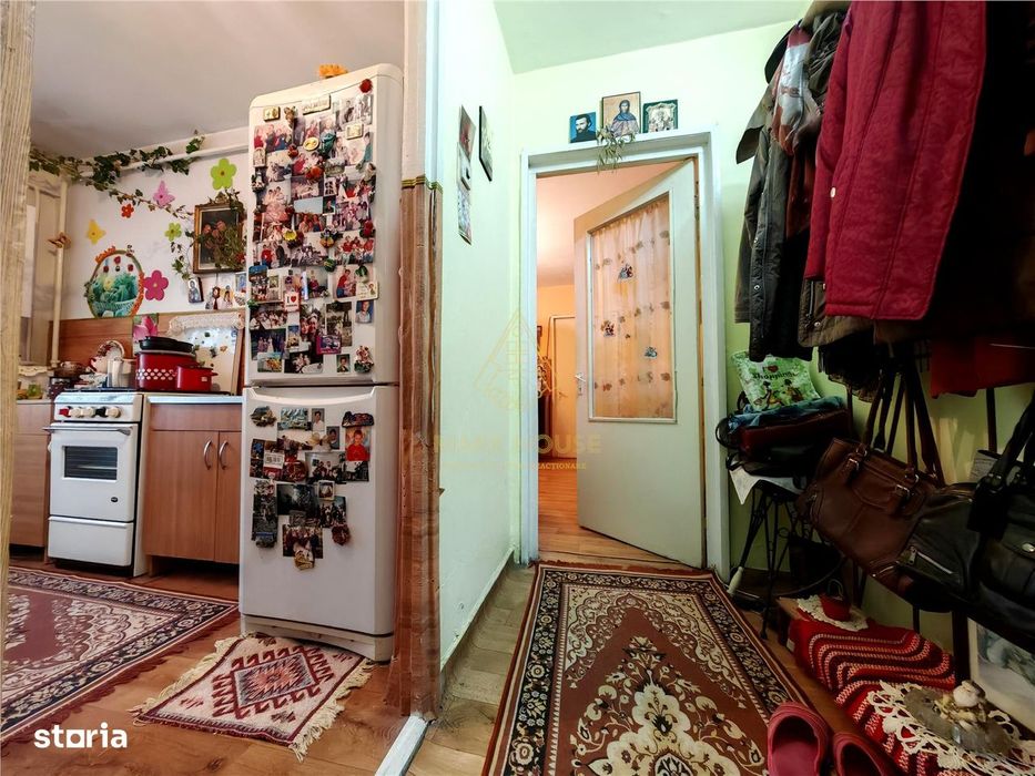 Apartament cu 2 camere de vanzare, zona Cora