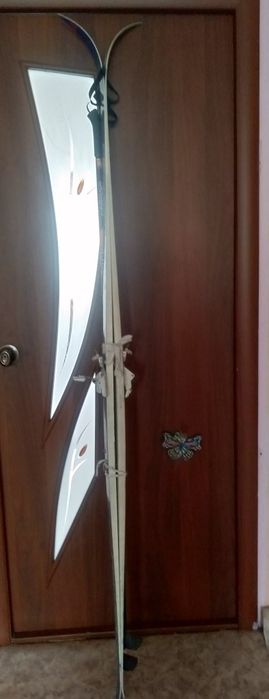 Продам лыжи в комплекте
