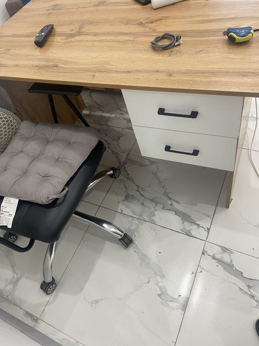 Стол письменный