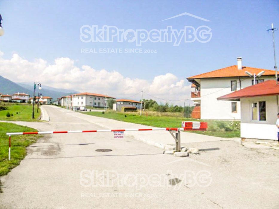 Обзаведен апартамент в Голф клуб Ибър с гледка към Рила!