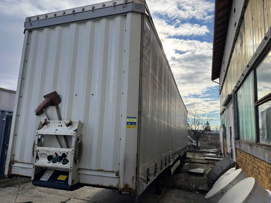 Semiremorca/semitrailer Krone