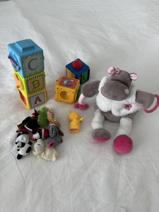Lot jucarii bebe, cuburi, finger toys