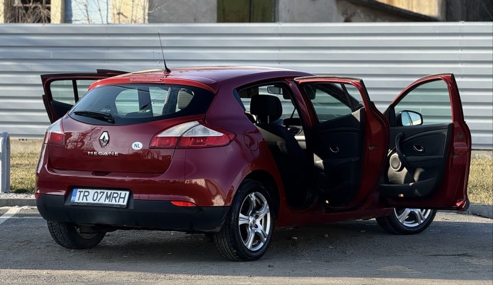 Renault Megane 3 // 1.5 // 2010 // Keyless // Pilot Automat