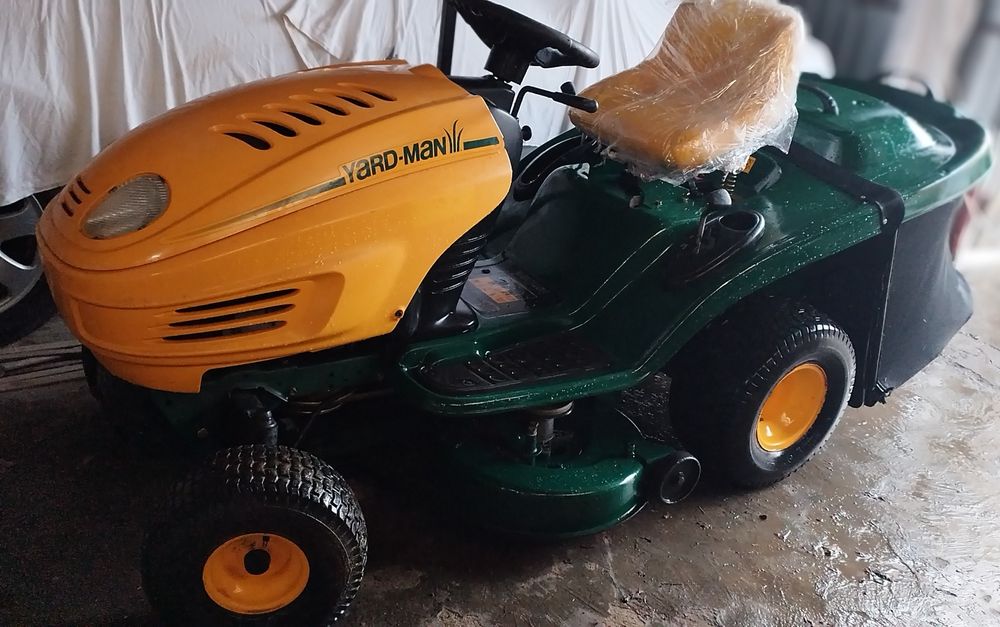 Tractoras mtd tuns gazon iarba 17.5cai