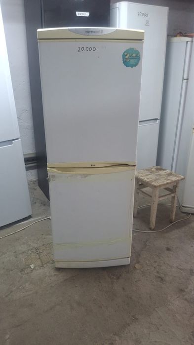 Продам холодильник
