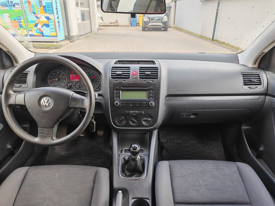 VW Golf - 1.4 mpi