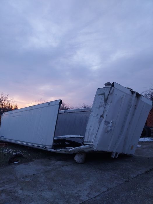 Benă avariată de aluminiu