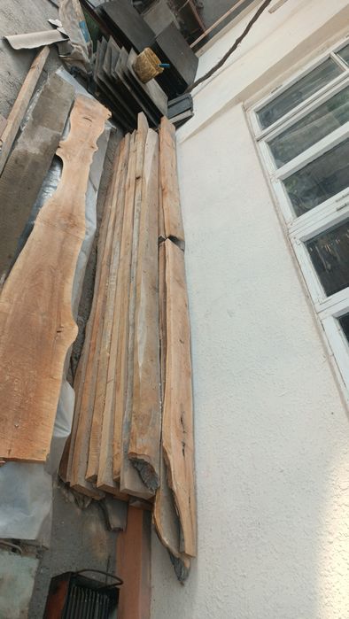 Продаются строительные бревна. qurilish materiallari sotiladi