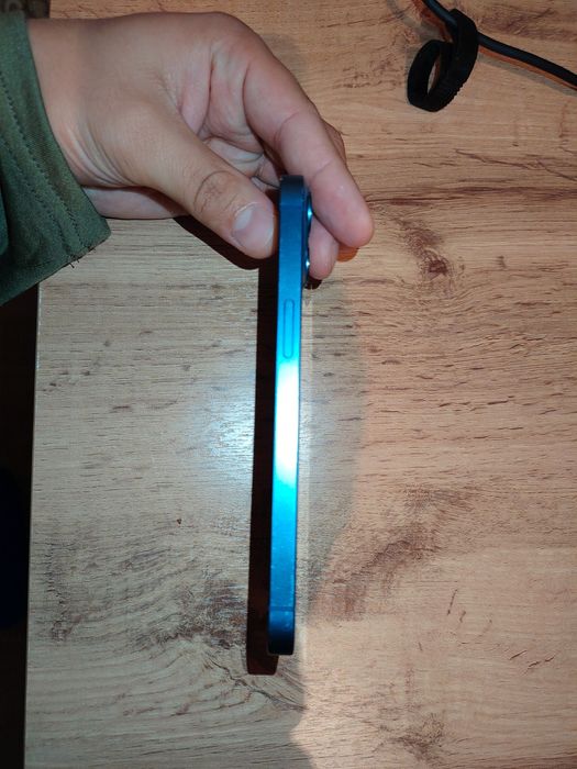 Продам Iphone 13 128GB