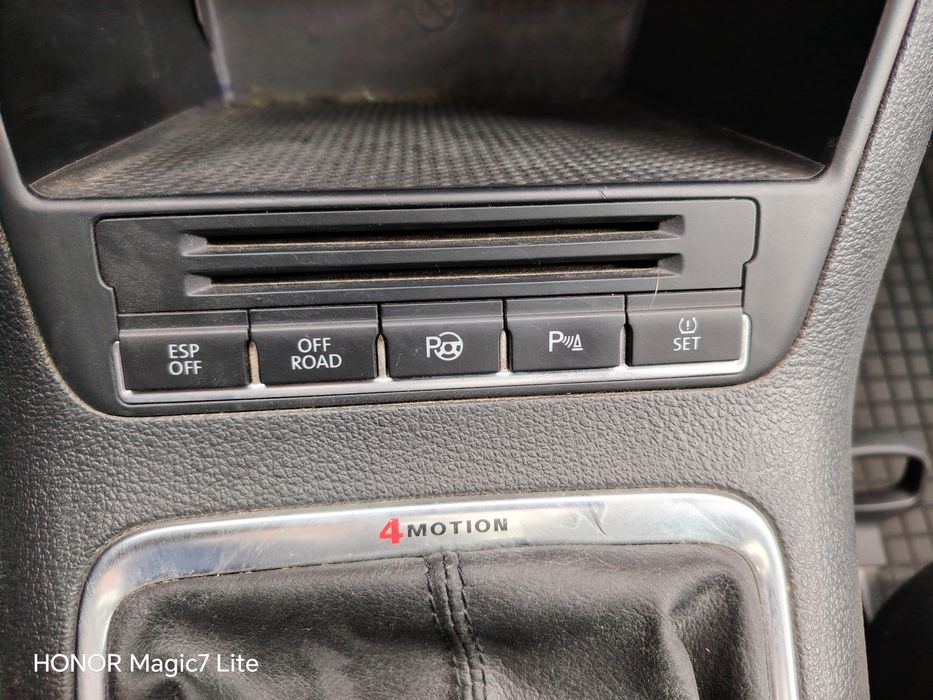 Volkswagen Tiguan 4x4 2.0tdi An 2009 E5  Panorama Navi Piele  Xenon